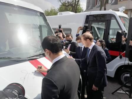 Горьковский автозавод поставил 20 автомобилей скорой помощи медицинским учреждениям Узбекистана.